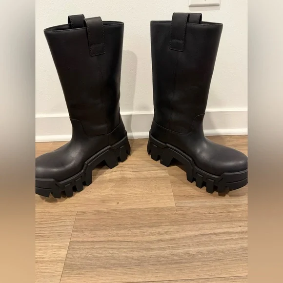 Balenciaga Bulldozer Boots - Picture 6 of 9
